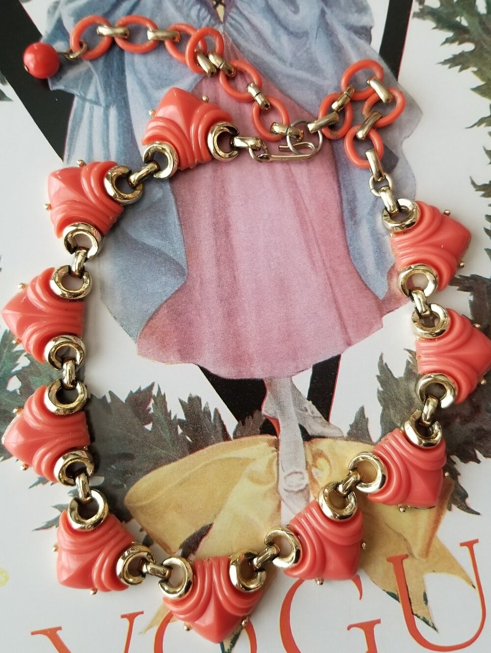 ❗Vintage 50s Coral Gold Cocktail Statement Necklace❗